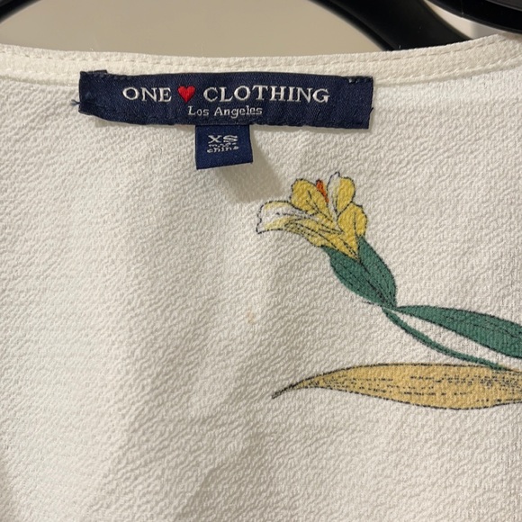 Top - Picture 2 of 5